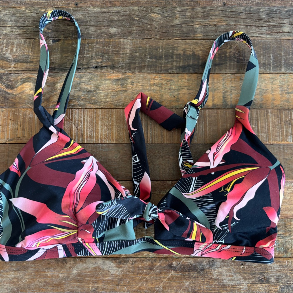 Tropical Floral Bikini Top fits like a Small